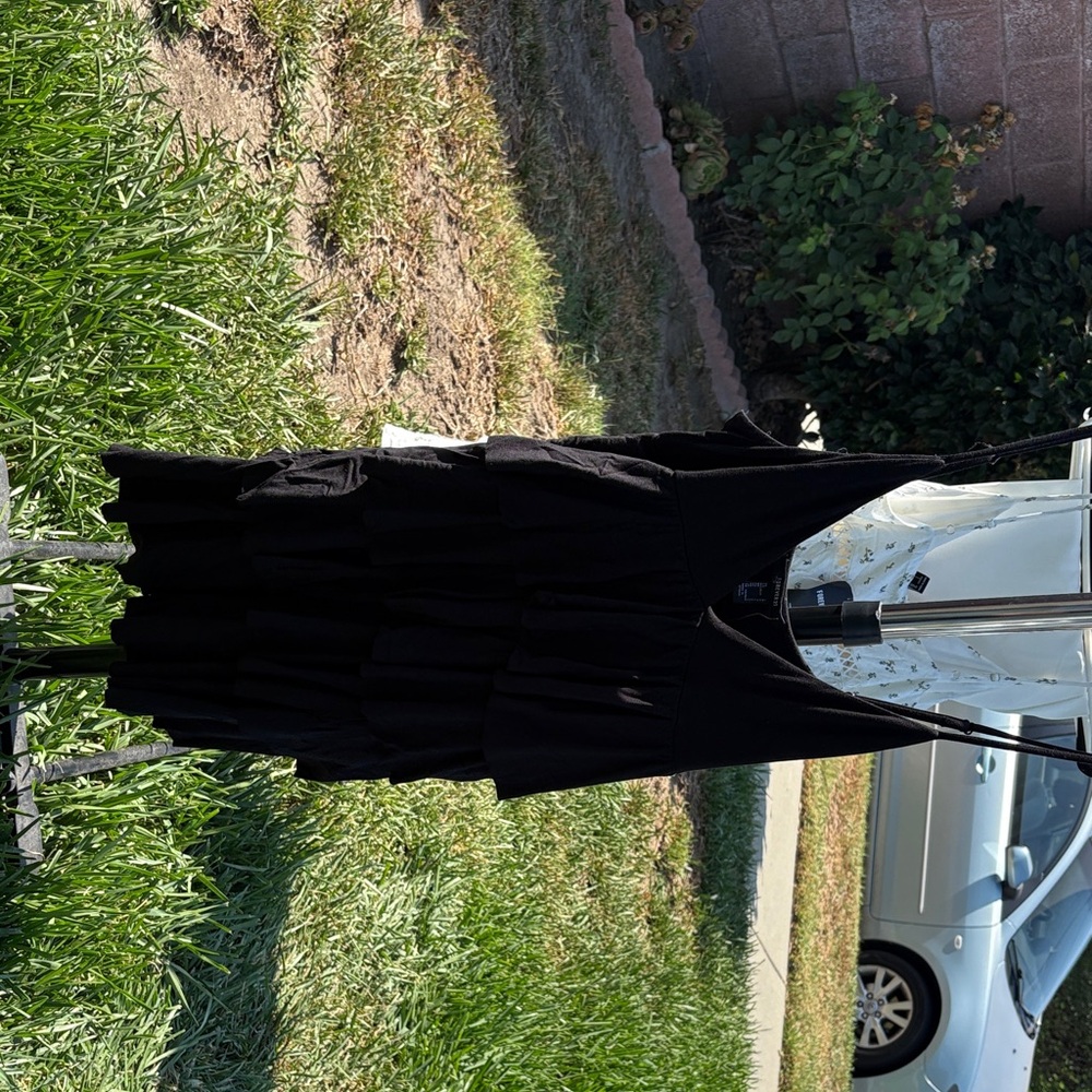 Forever 21 ruffle Black Sleeveless Dress